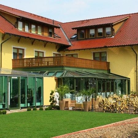 Bayerisches Landhaus Hotel บีเลอเฟล์ด ภายนอก รูปภาพ