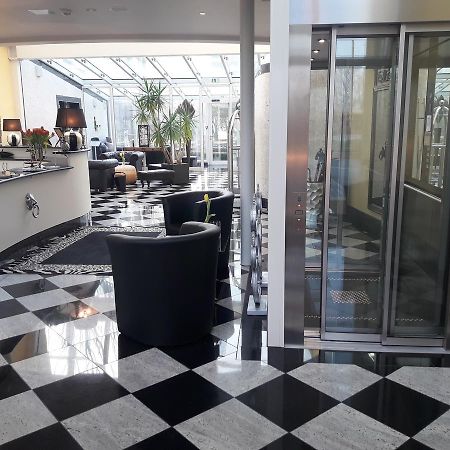 Bayerisches Landhaus Hotel บีเลอเฟล์ด ภายนอก รูปภาพ