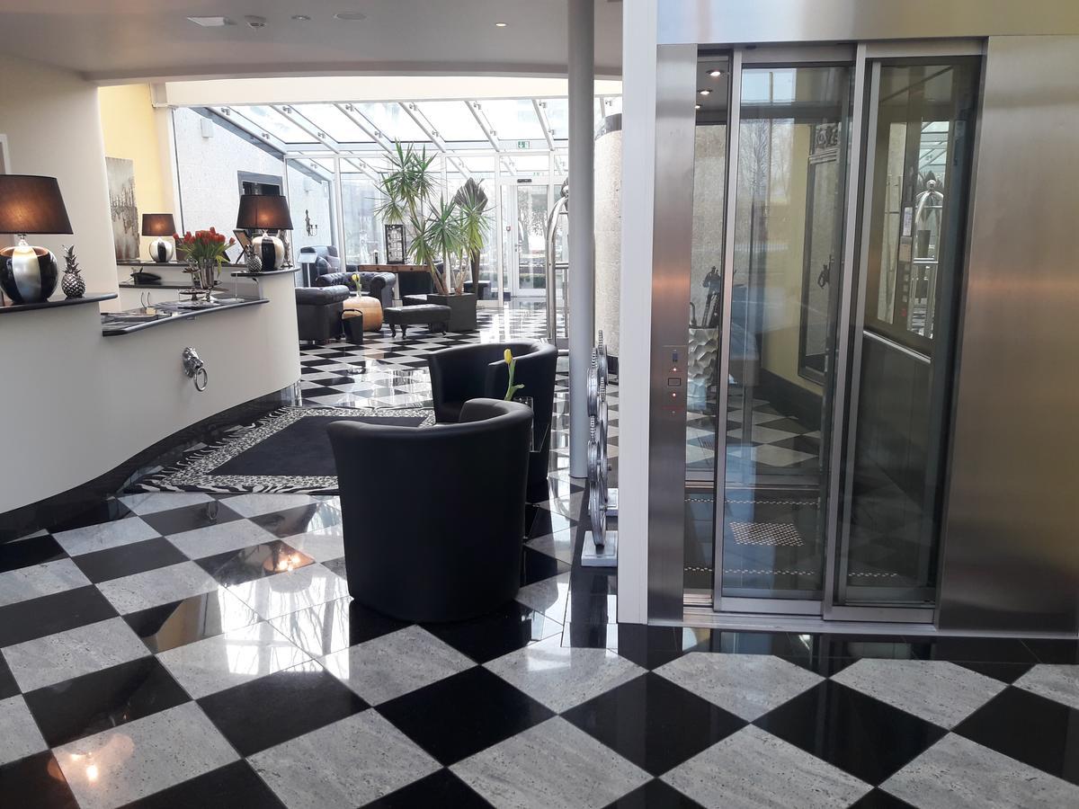 Bayerisches Landhaus Hotel บีเลอเฟล์ด ภายนอก รูปภาพ